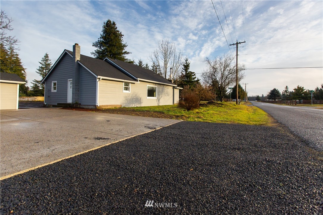 8546 180th Way Southwest Rochester, WA 98579 - Photo 5 of 25
