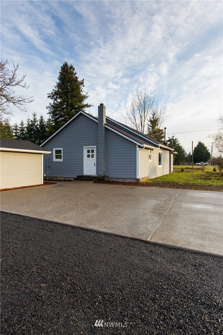 8546 180th Way Southwest Rochester, WA 98579 - Photo 6 of 25