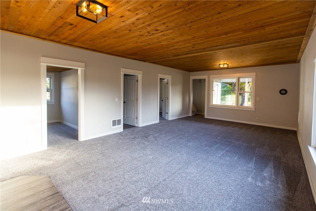 8546 180th Way Southwest Rochester, WA 98579 - Photo 8 of 25