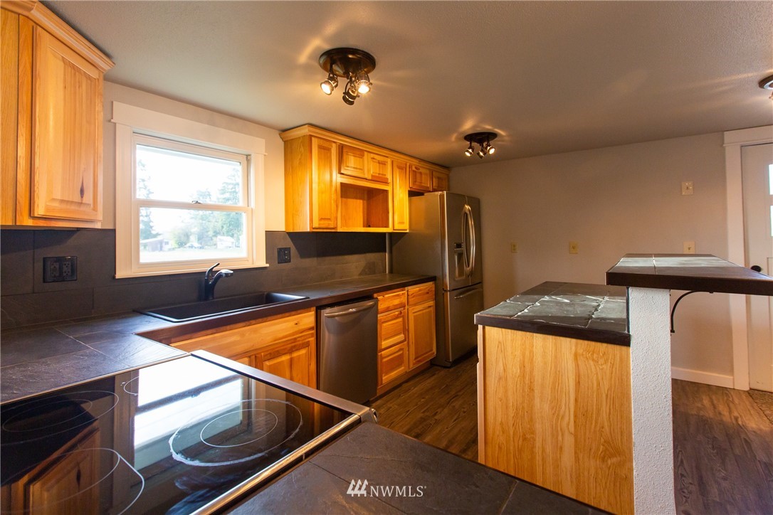 8546 180th Way Southwest Rochester, WA 98579 - Photo 10 of 25