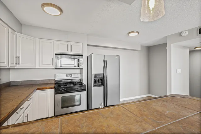 $119,000 | 7234 West North Avenue, Unit 1608, Elmwood Park, IL 60707