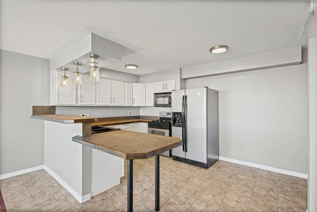 $119,000 | 7234 West North Avenue, Unit 1608, Elmwood Park, IL 60707