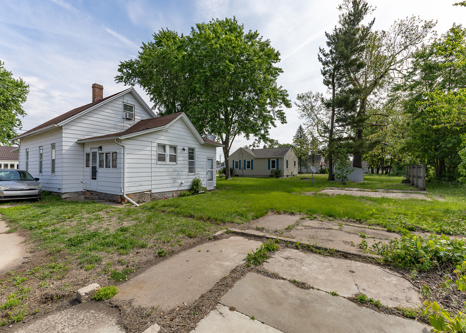 918 16th Avenue Fulton, IL 61252 - Photo 19 of 20 a view of a house with a yard