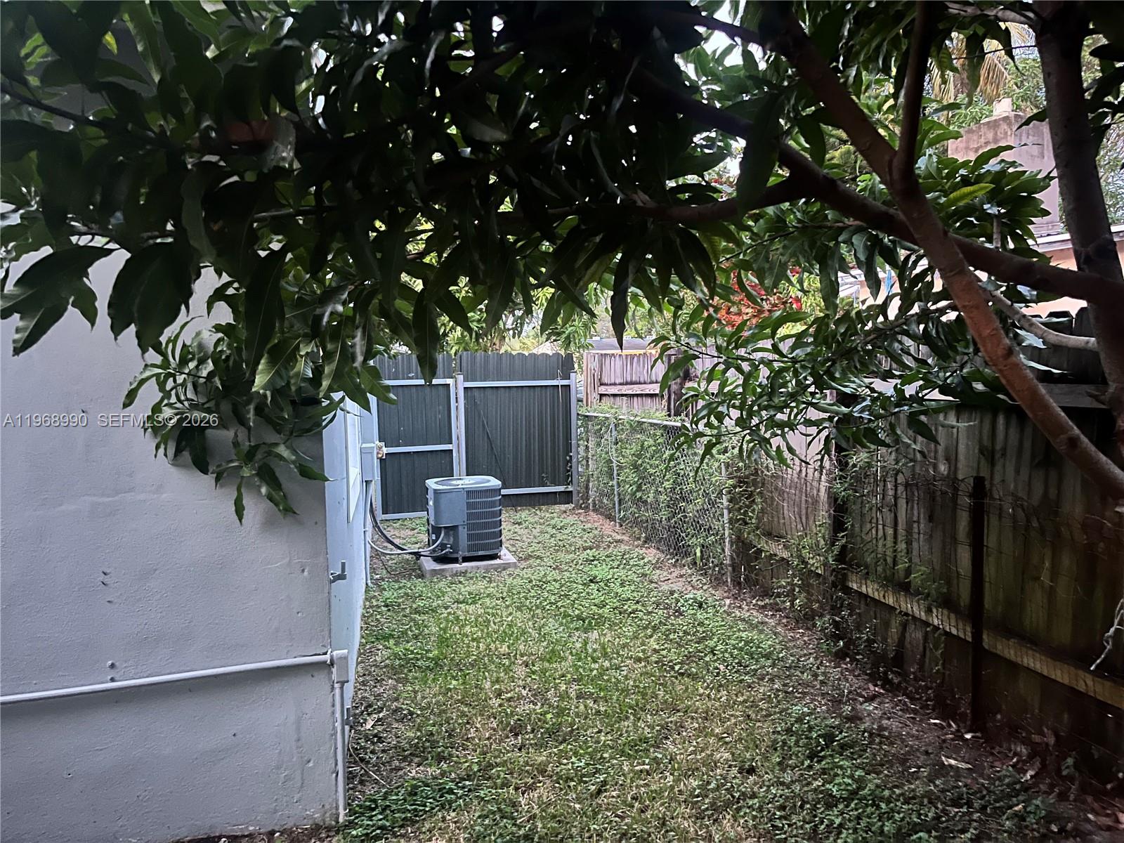 816 Beech Road West Palm Beach, FL 33409 - Photo 14 of 16