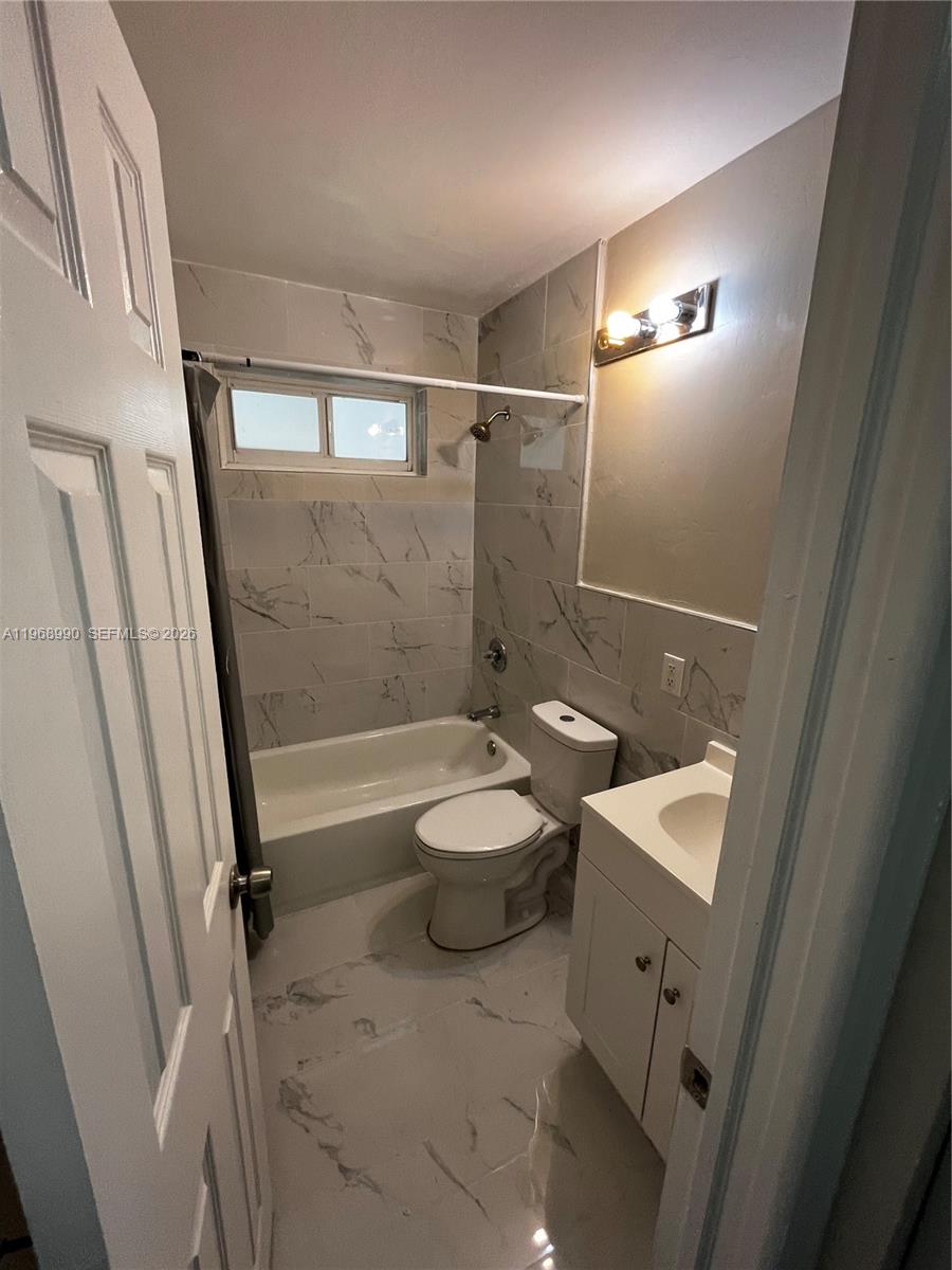 816 Beech Road West Palm Beach, FL 33409 - Photo 7 of 16