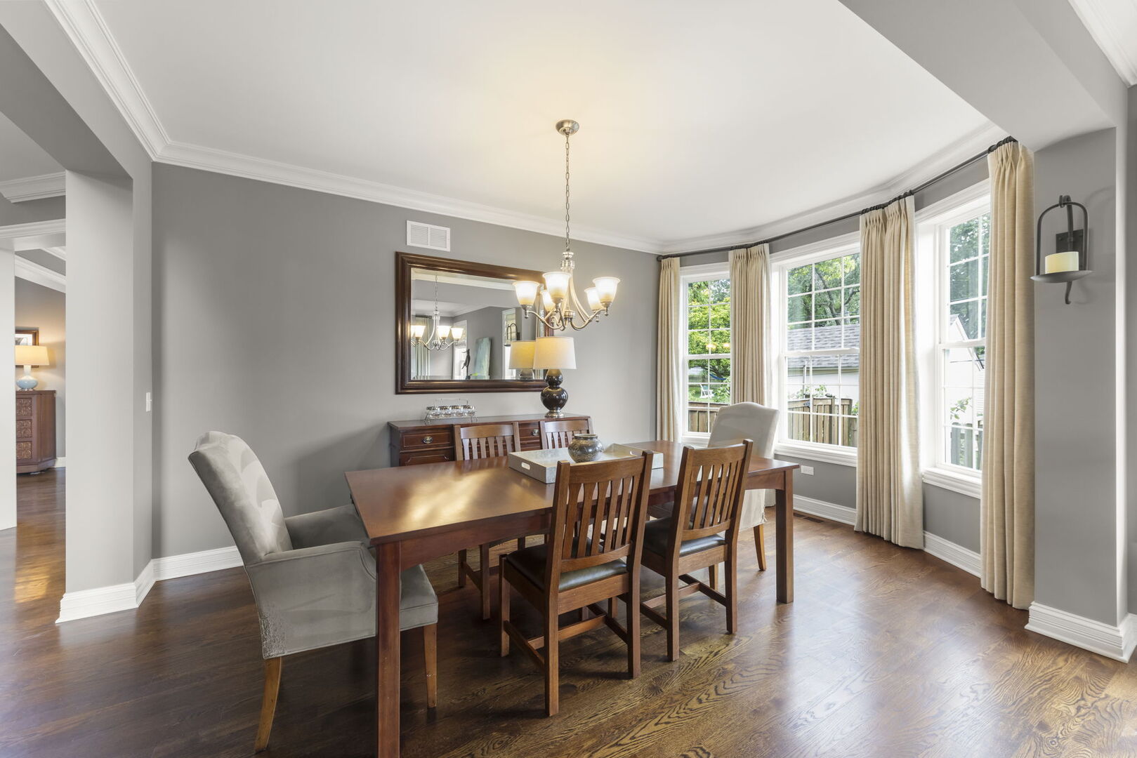 1711 Driving Park Road Wheaton, IL 60187 - Photo 5 of 46 Gallery Image 5