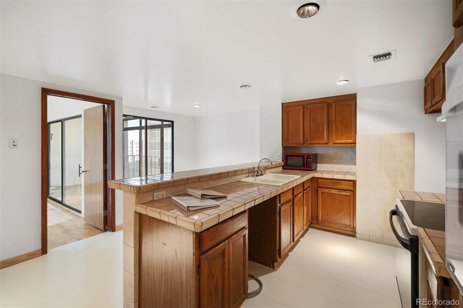 1777 Larimer Street, Unit 1010 Denver, CO 80202 - Photo 19 of 48