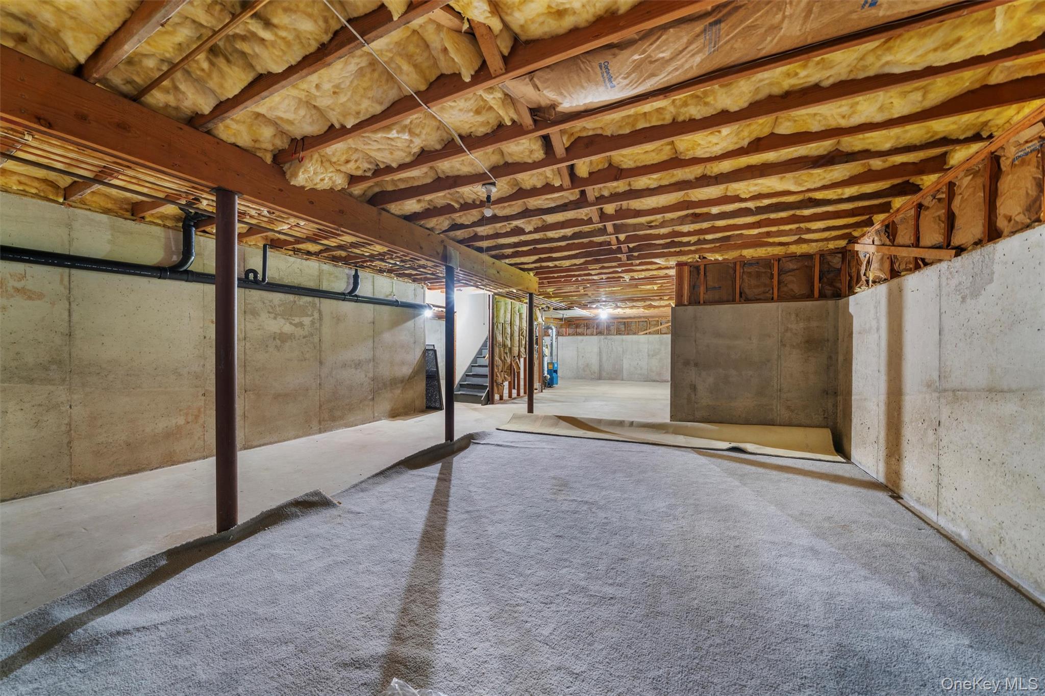14 Cheesecote Court Stony Point, NY 10980 - Photo 34 of 40 a view of empty room with wooden floor