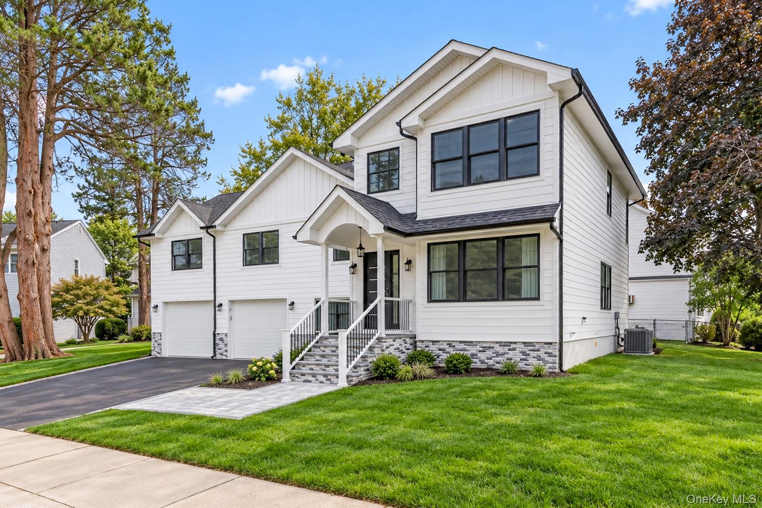2 Circle Drive Syosset, NY 11791 - Photo 1 of 41 Gallery Image 1
