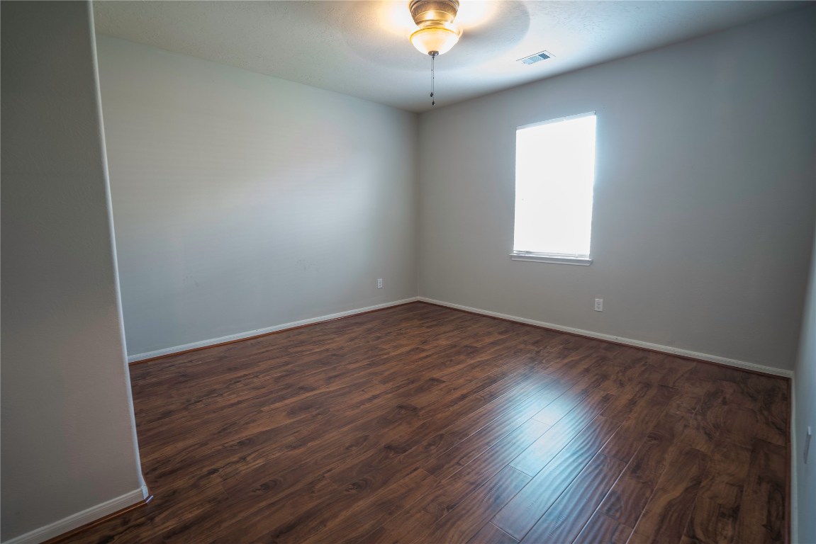 8811 Henrico Lane Rosenberg, TX 77469 - Photo 13 of 18 2nd bedroom down.