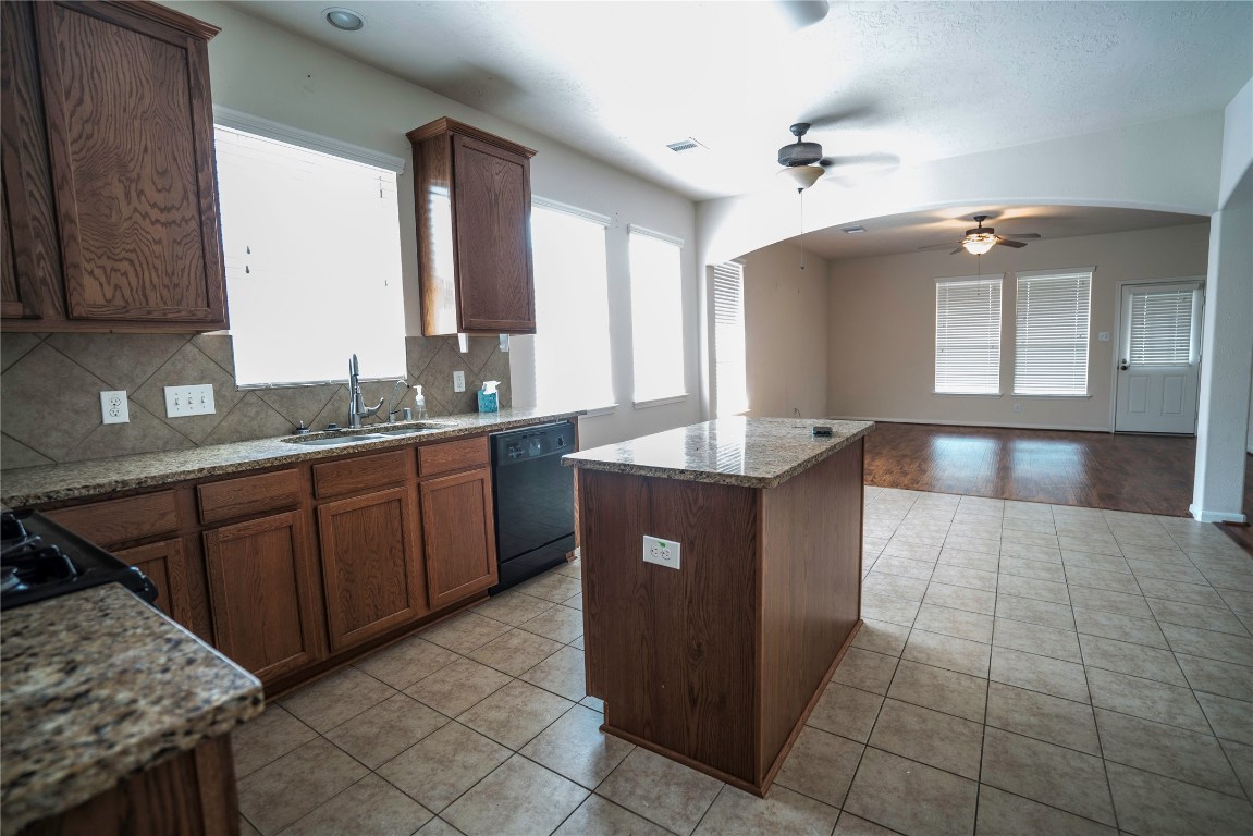 8811 Henrico Lane Rosenberg, TX 77469 - Photo 6 of 18 Studay and formal dining.