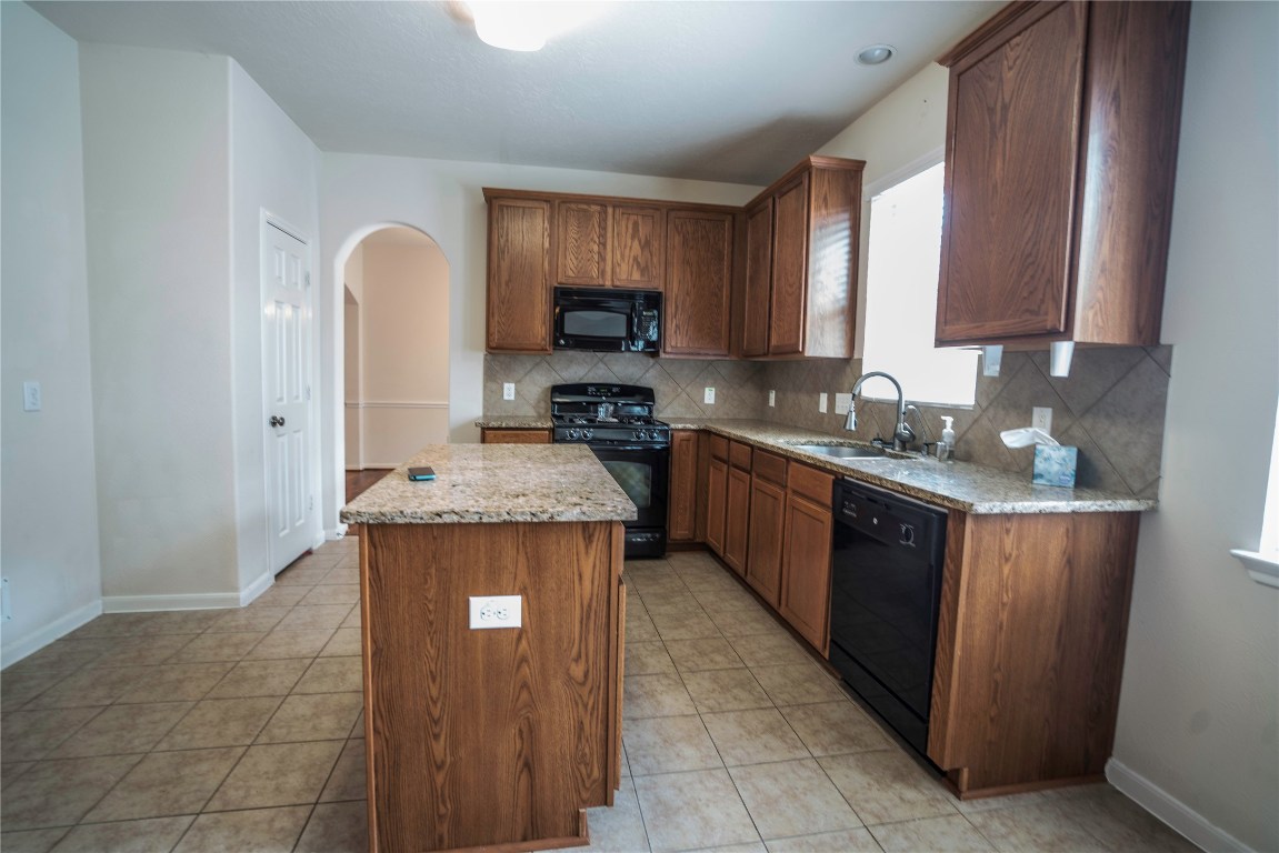 8811 Henrico Lane Rosenberg, TX 77469 - Photo 7 of 18
