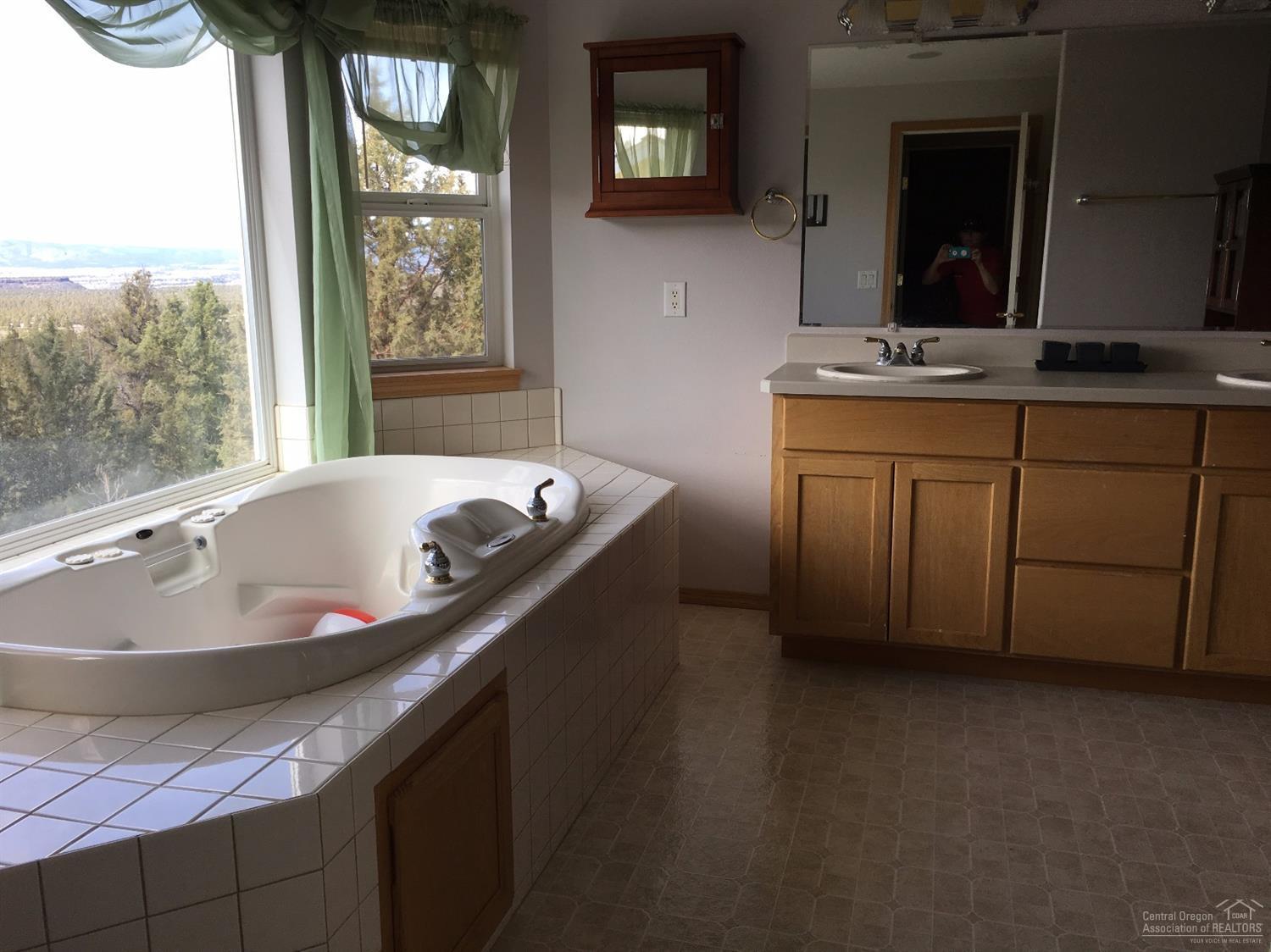 7213 Southeast Mark Road Prineville, OR 97754 - Photo 7 of 25 Additional Photo