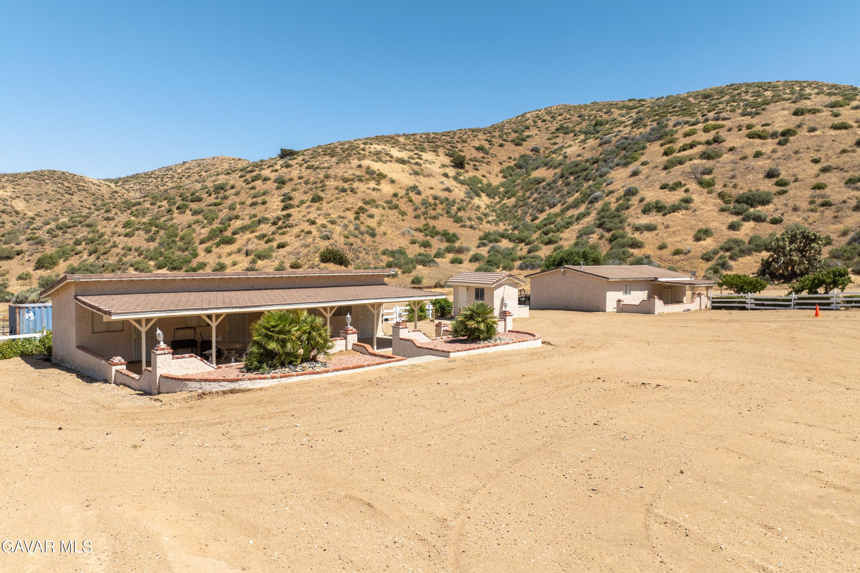 5801 Hacienda Ranch Road Palmdale, CA 93551 - Photo 37 of 69 38-DJI_0088-HDR