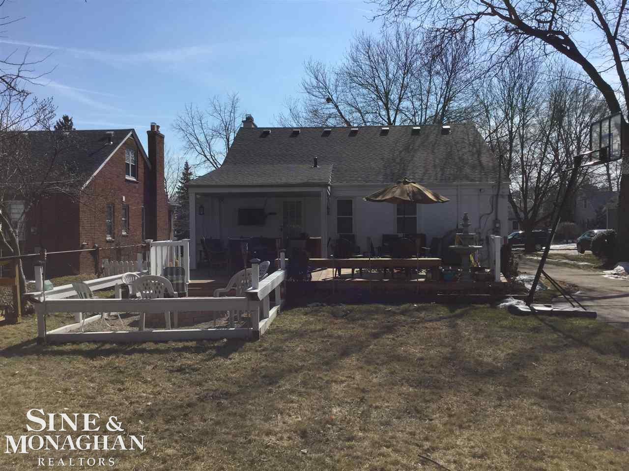 1082 Hampton Road Grosse Pointe Woods, MI 48236 - Photo 45 of 50