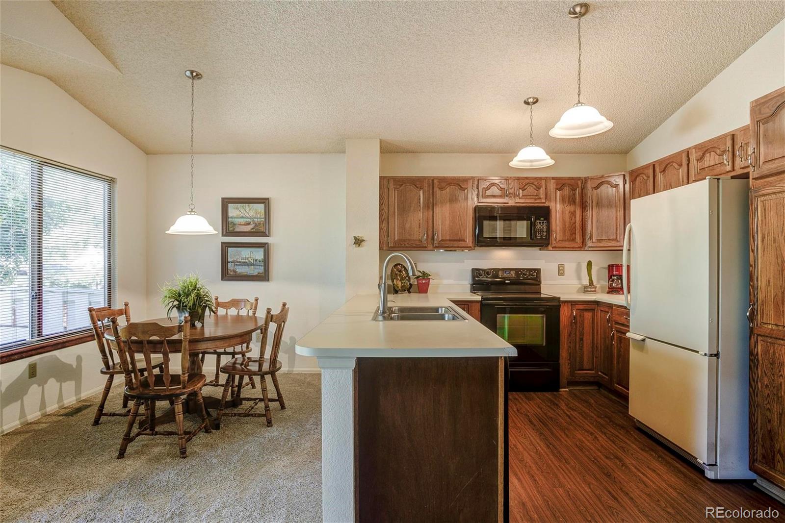 3 Dunbarton Court Highlands Ranch, CO 80130 - Photo 7 of 35 Gallery Image 7