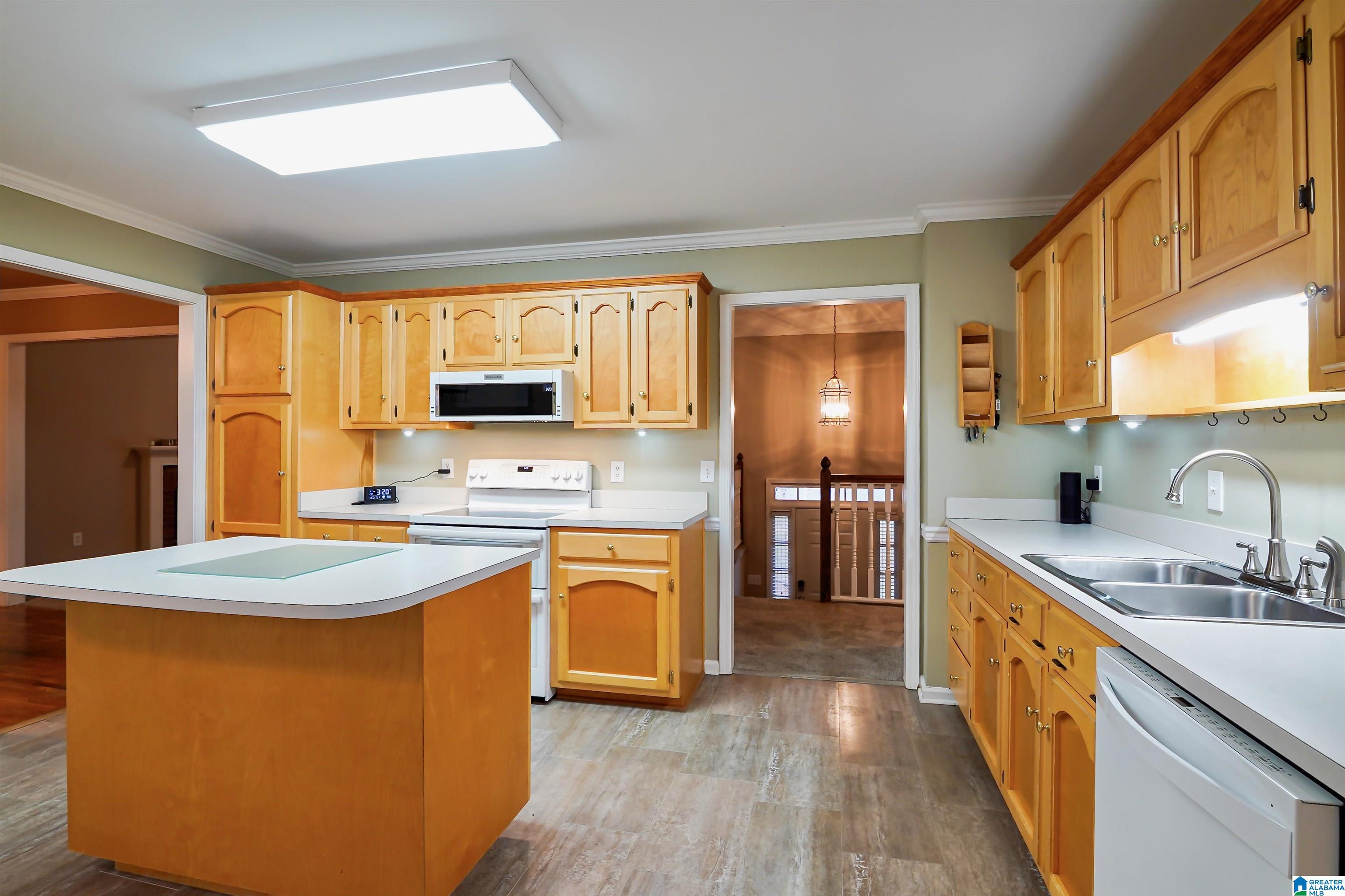 710 Forest Hills Trace Alabaster, AL 35007 - Photo 9 of 45