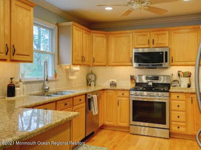 62 Millstone Road Millstone Township, NJ 08535 - Photo 13 of 25 Teston.13
