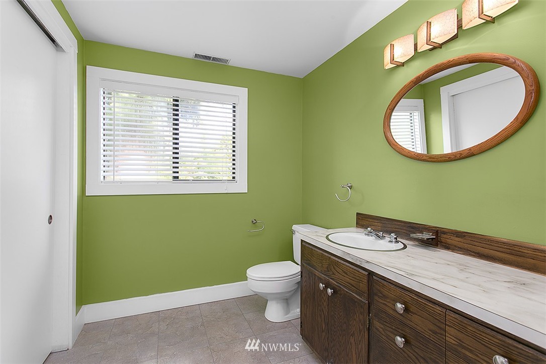 1002 Walnut Street Edmonds, WA 98020 - Photo 17 of 25 Gallery Image 17
