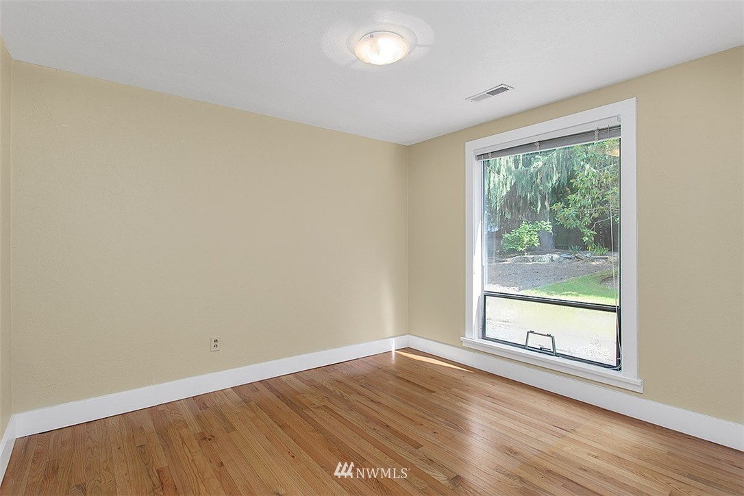 1002 Walnut Street Edmonds, WA 98020 - Photo 19 of 25 Gallery Image 19