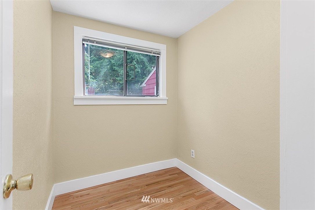 1002 Walnut Street Edmonds, WA 98020 - Photo 22 of 25 Gallery Image 22