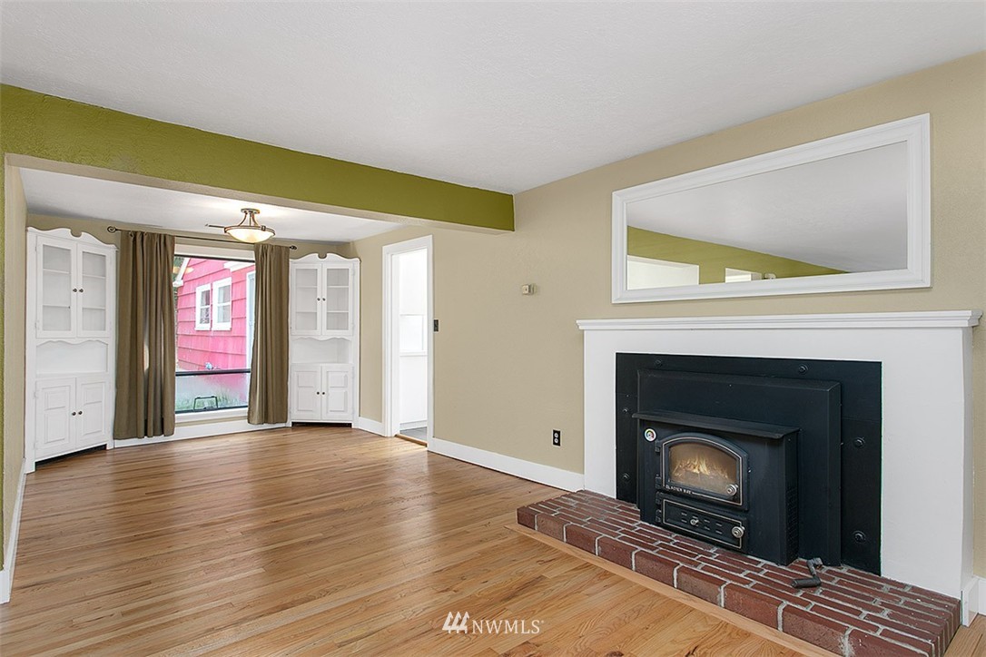 1002 Walnut Street Edmonds, WA 98020 - Photo 6 of 25 Gallery Image 6