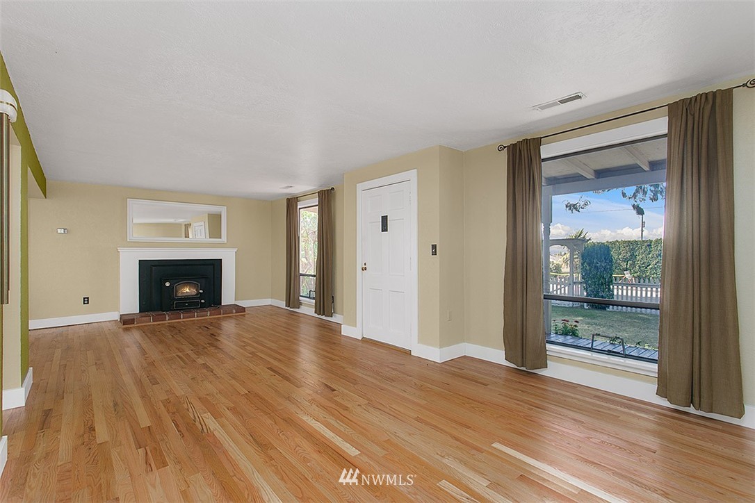 1002 Walnut Street Edmonds, WA 98020 - Photo 7 of 25 Gallery Image 7