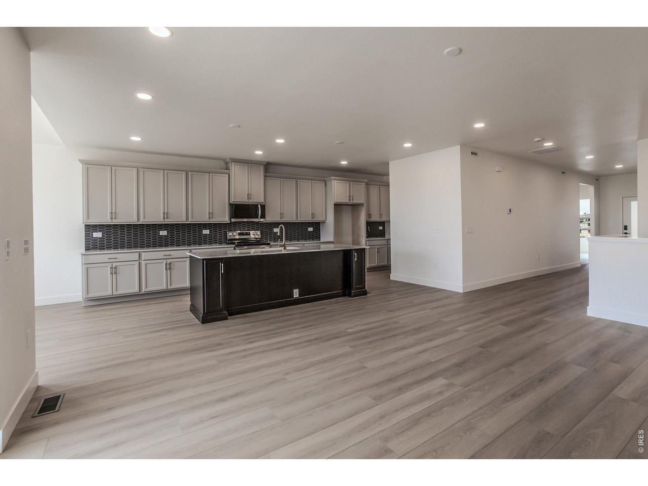 6087 Red Barn Road Timnath, CO 80547 - Photo 12 of 47 EXAMPLE PHOTO: KITCHEN