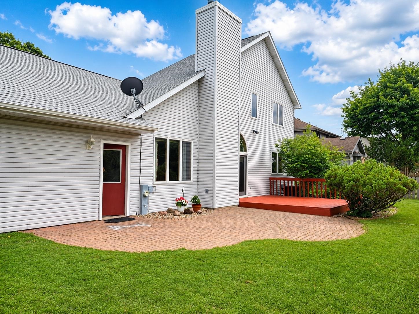 3529 North Morrison Street Appleton, WI 54911 - Photo 2 of 39