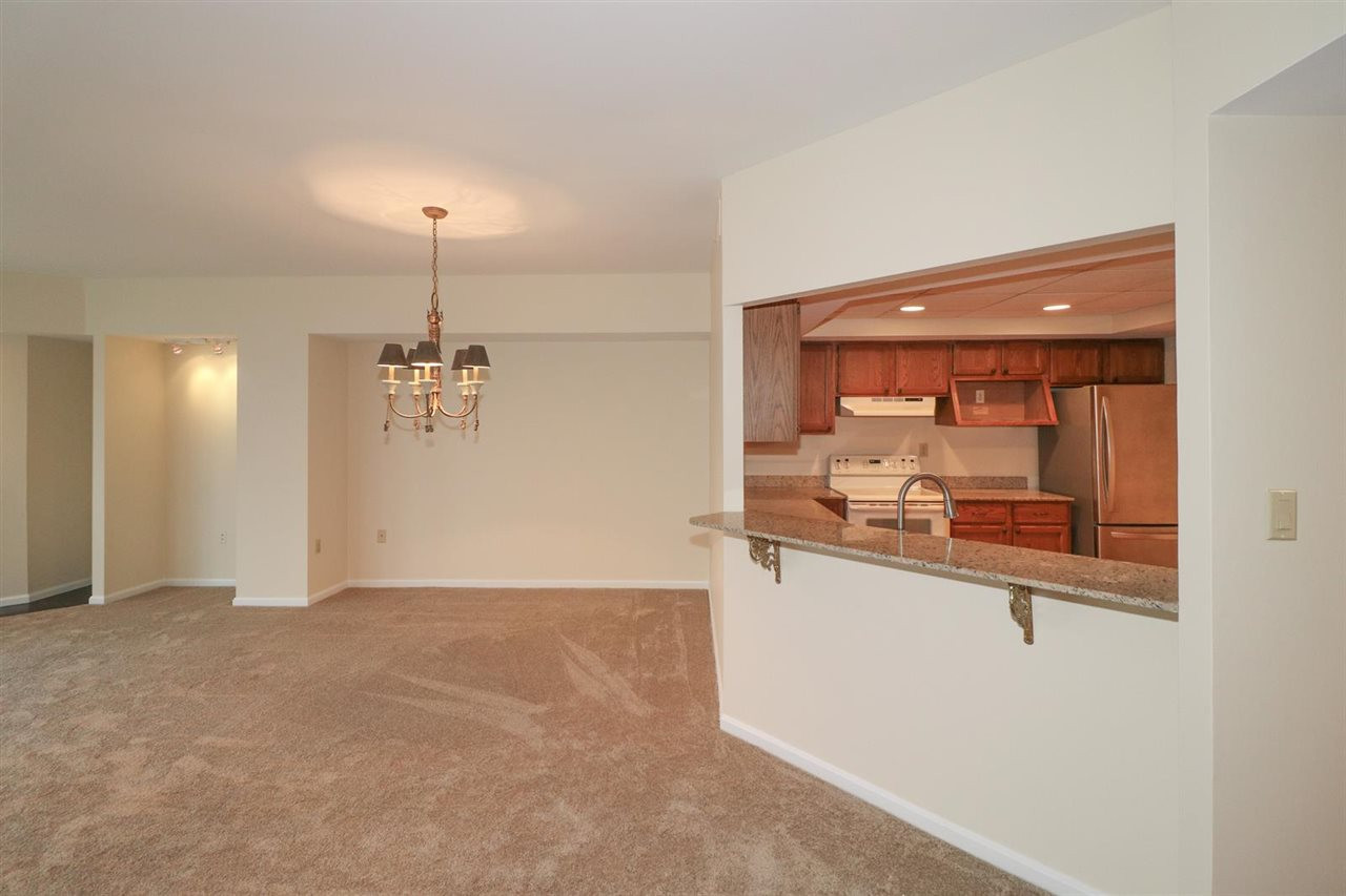 1 Riverside Place, Unit 402 Covington, KY 41011 - Photo 12 of 33 Gallery Image 12