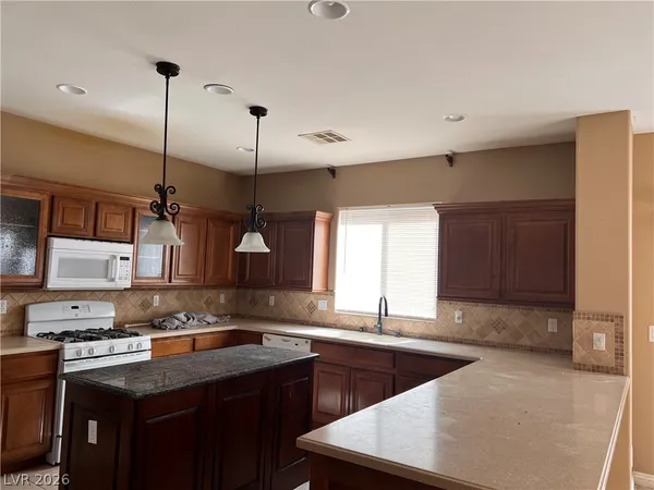 $2,350 | 8311 Martinborough Avenue, Las Vegas, NV 89131