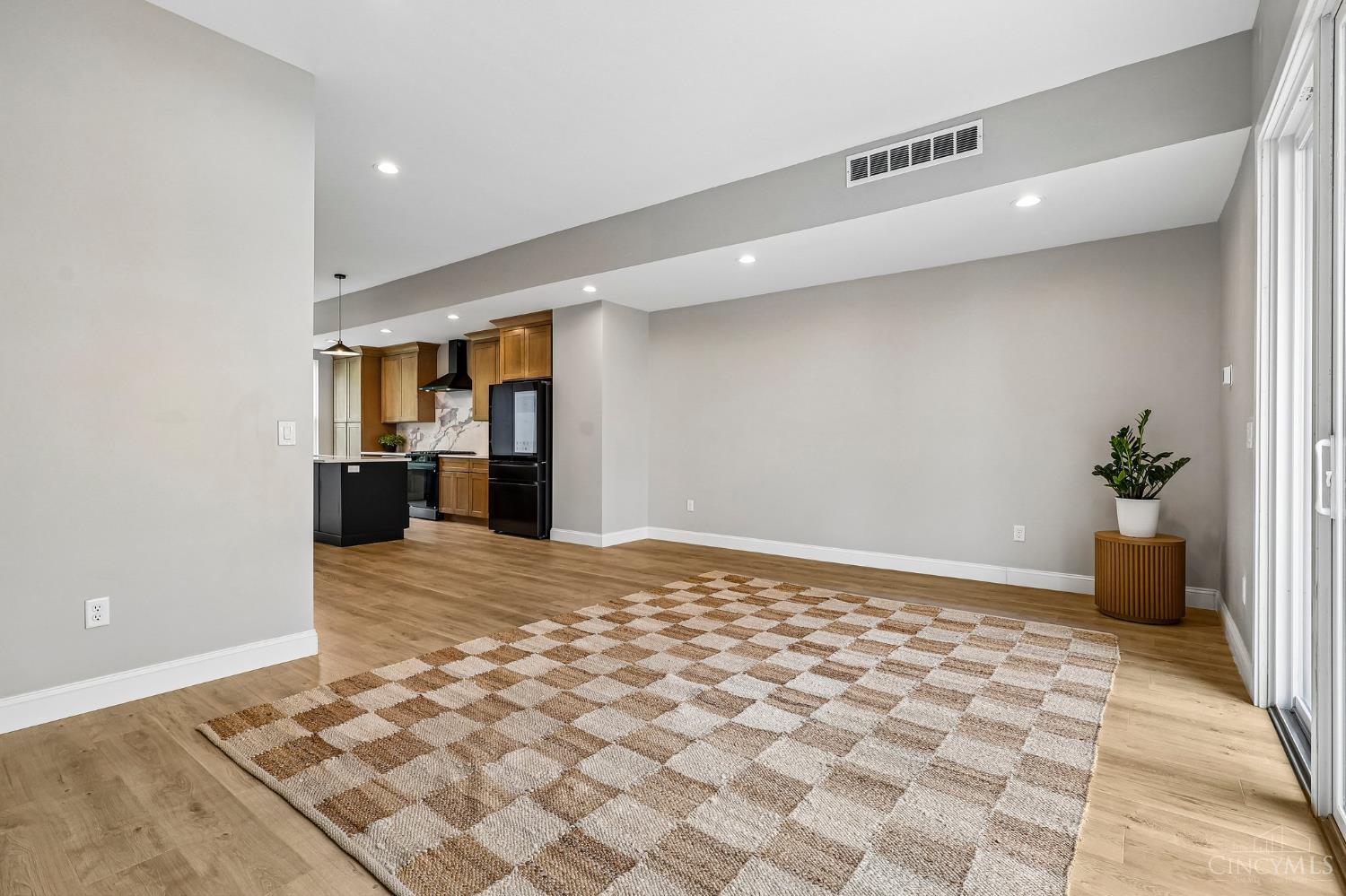 3906 Edwards Road, Unit C Cincinnati, OH 45209 - Photo 20 of 44 Gallery Image 20