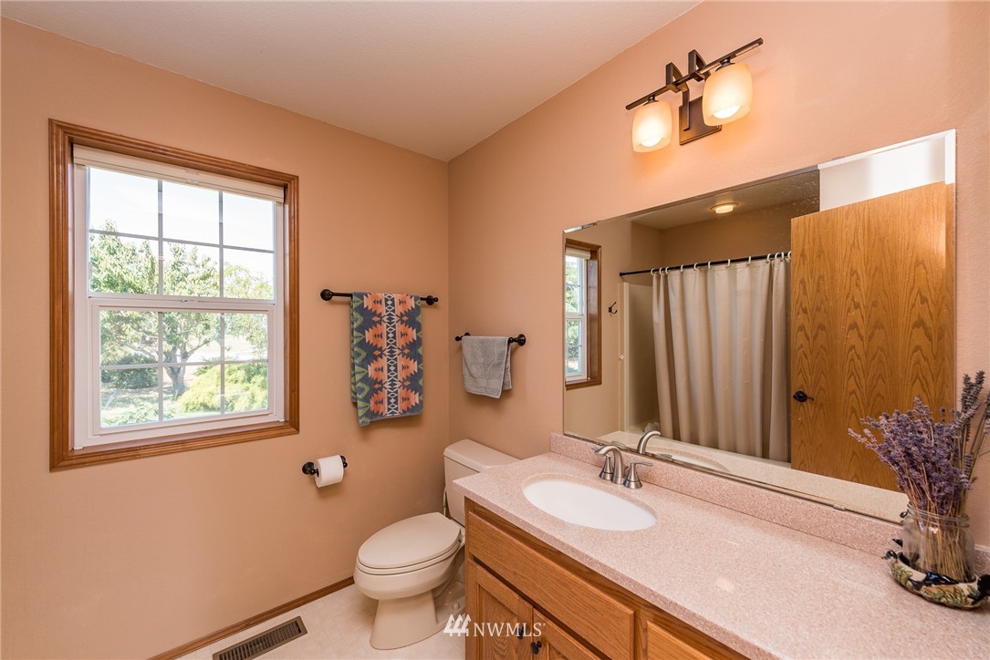 202 Sundial Loop Sequim, WA 98382 - Photo 18 of 25