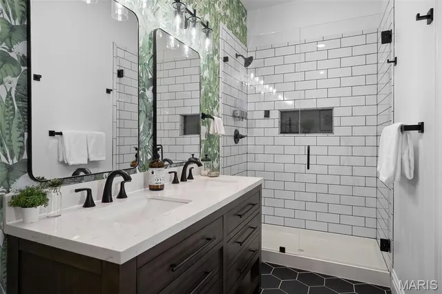 $439,500 | 4390 Chouteau Avenue, St. Louis, MO 63110