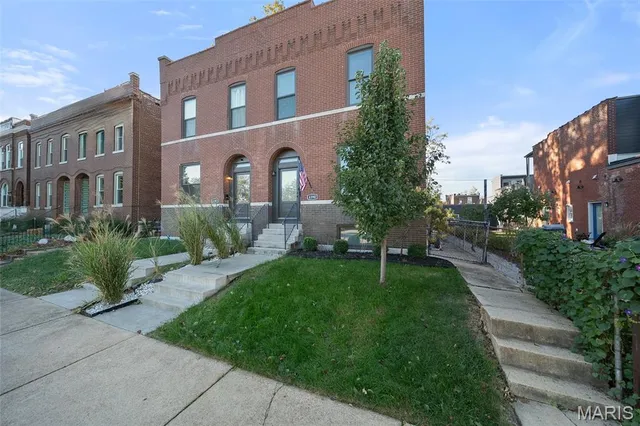 $439,500 | 4390 Chouteau Avenue, St. Louis, MO 63110