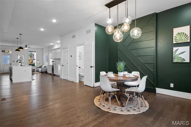 $439,500 | 4390 Chouteau Avenue, St. Louis, MO 63110