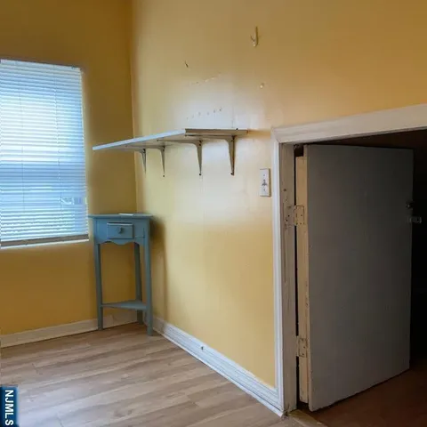 $1,400 | 108 South 16th Street, Unit 3, East Orange, NJ 07018