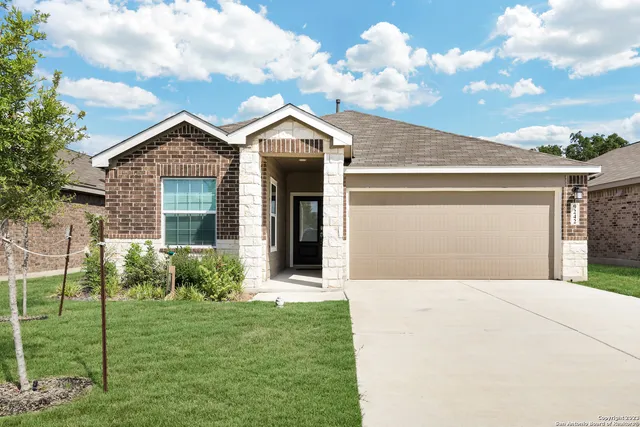 $1,825 | 9242 Landa Falls, San Antonio, TX 78254