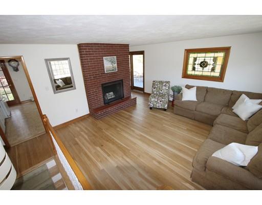 8 Putnam Road North Reading, MA 01864 - Photo 8 of 30 Gallery Image 8
