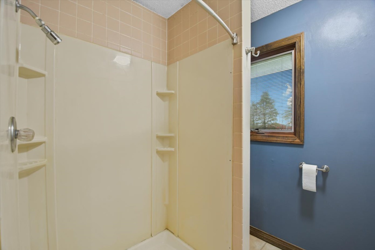 1702 Raymond Ogden, IL 61859 - Photo 14 of 25