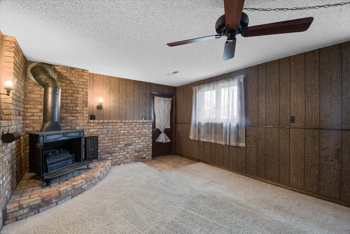 1702 Raymond Ogden, IL 61859 - Photo 19 of 25