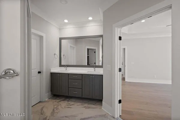 $374,900 | 205 Lake Crest Drive, Madison, MS 39110