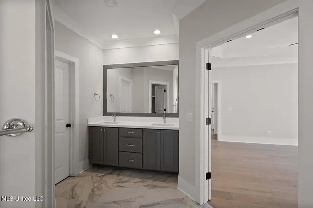 $379,900 | 205 Lake Crest Drive, Madison, MS 39110