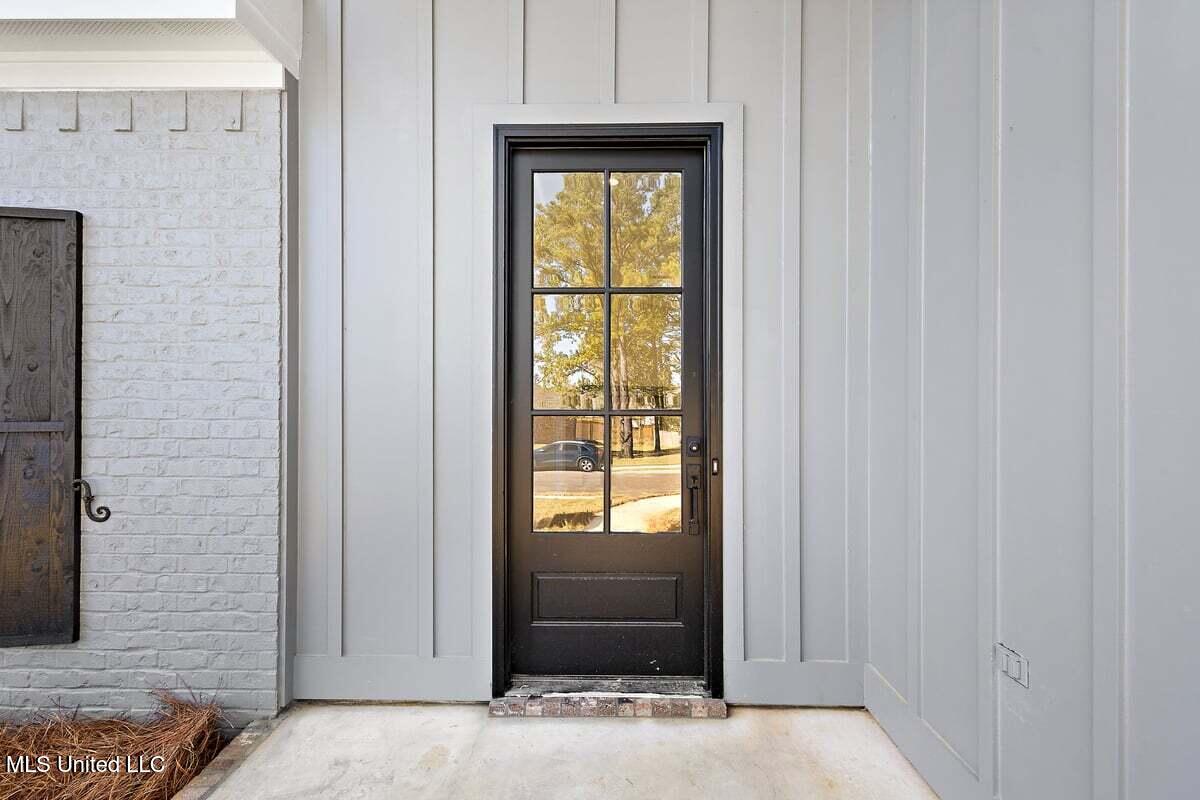 205 Lake Crest Drive Madison, MS 39110 - Photo 2 of 29 HTP_3031