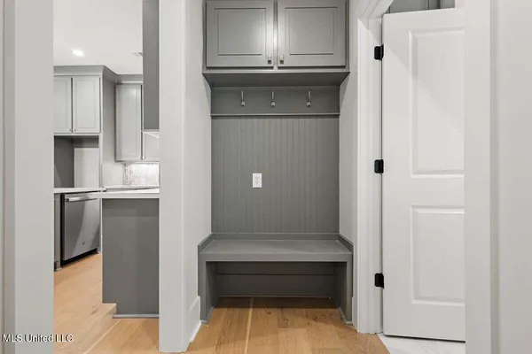 $374,900 | 205 Lake Crest Drive, Madison, MS 39110