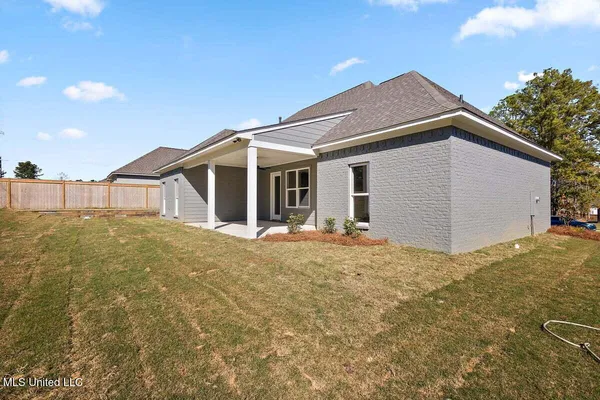 $374,900 | 205 Lake Crest Drive, Madison, MS 39110