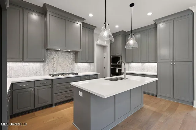 $379,900 | 205 Lake Crest Drive, Madison, MS 39110