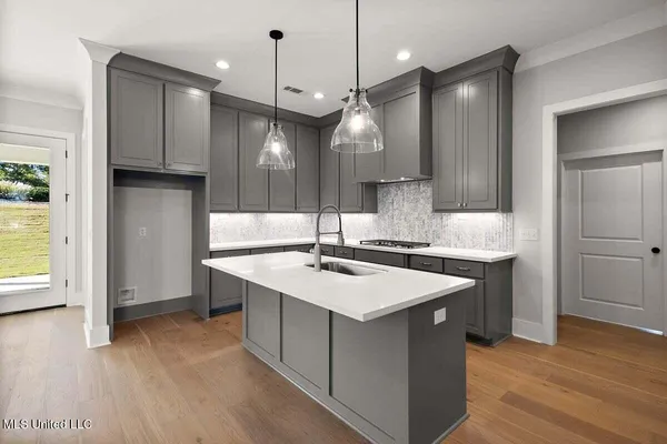 $374,900 | 205 Lake Crest Drive, Madison, MS 39110