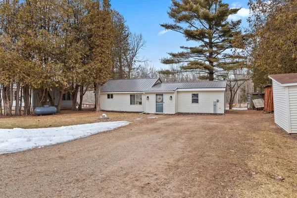 $259,900 | 9762 Gray Lake Road, Gillett, WI 54124