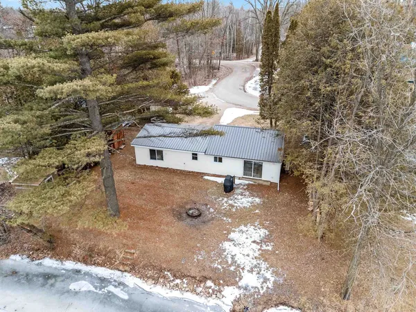 $259,900 | 9762 Gray Lake Road, Gillett, WI 54124